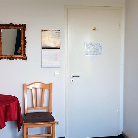 Zimmer Zentral In Berlin Exteriör bild